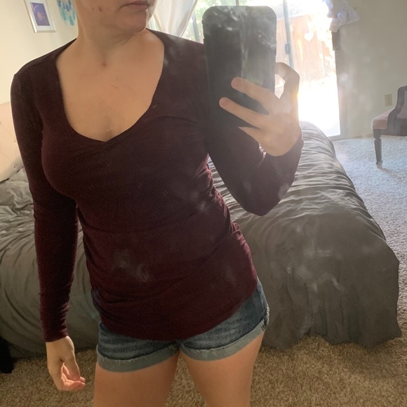 MOTHERHOOD Maternity Dark Plum Purple Long Sleeve V-Neck Shirt Size Small (733) - Picture 1 of 6